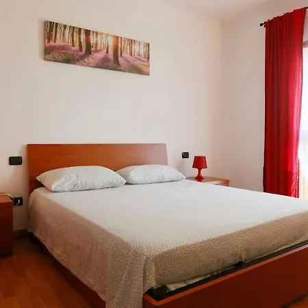 Apartment 10
